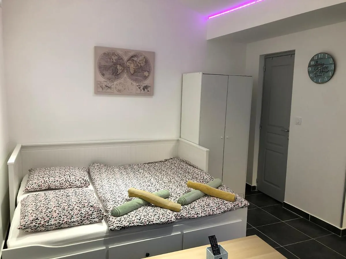 Jolis Studios Centre Avignon